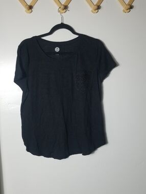 SO JUNIORS BLACK BLOUSE WITH LACE POCKET SIZE MEDIUM